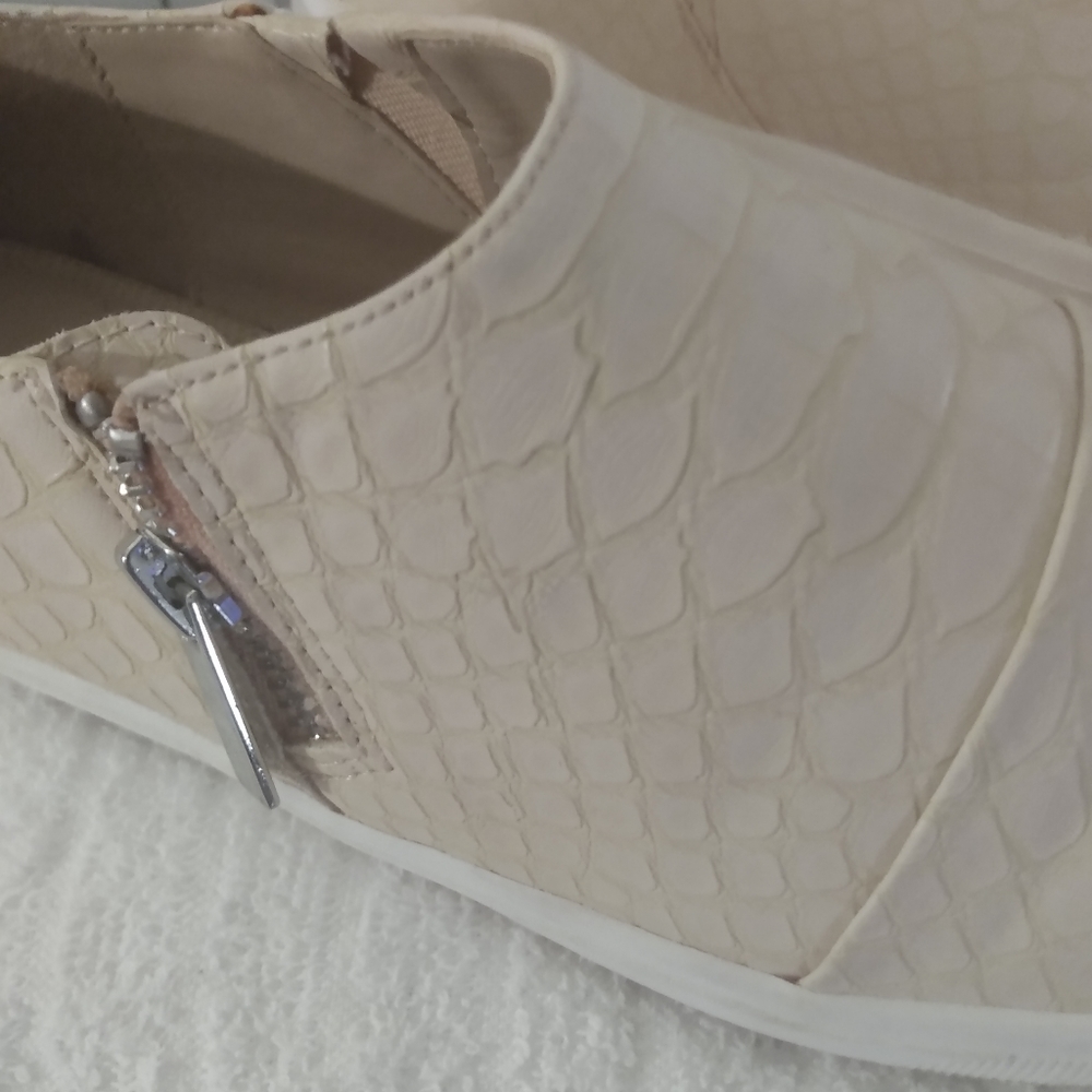 Flats shoe